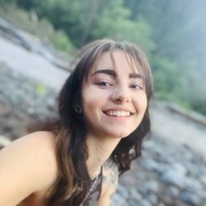 Meet your Posher, Natalie